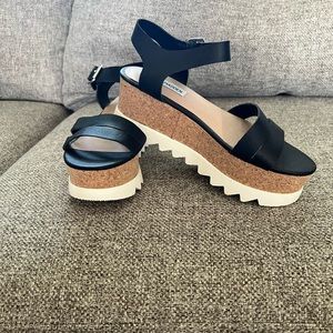 Steve Madden Athena platform sandals, black, size 7.  New condition.